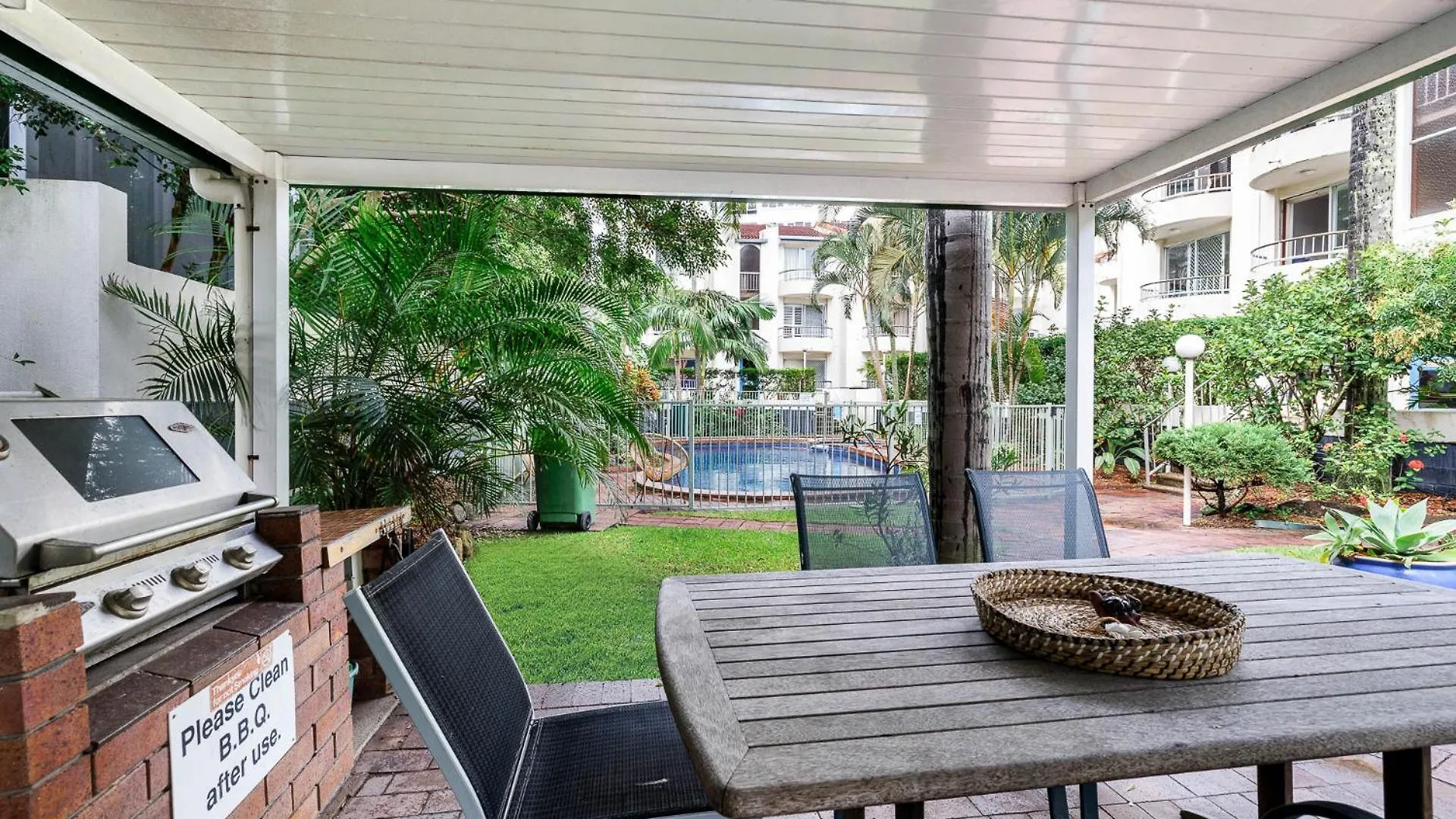 Charming 1-Bed With Pool & Close To The Beach Gold Coast Apartamento